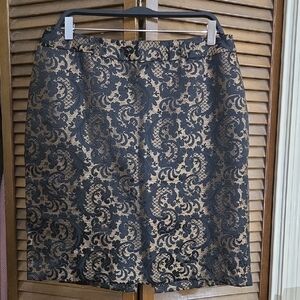 Worthington Black and Gold Patterned Pencil Skirt